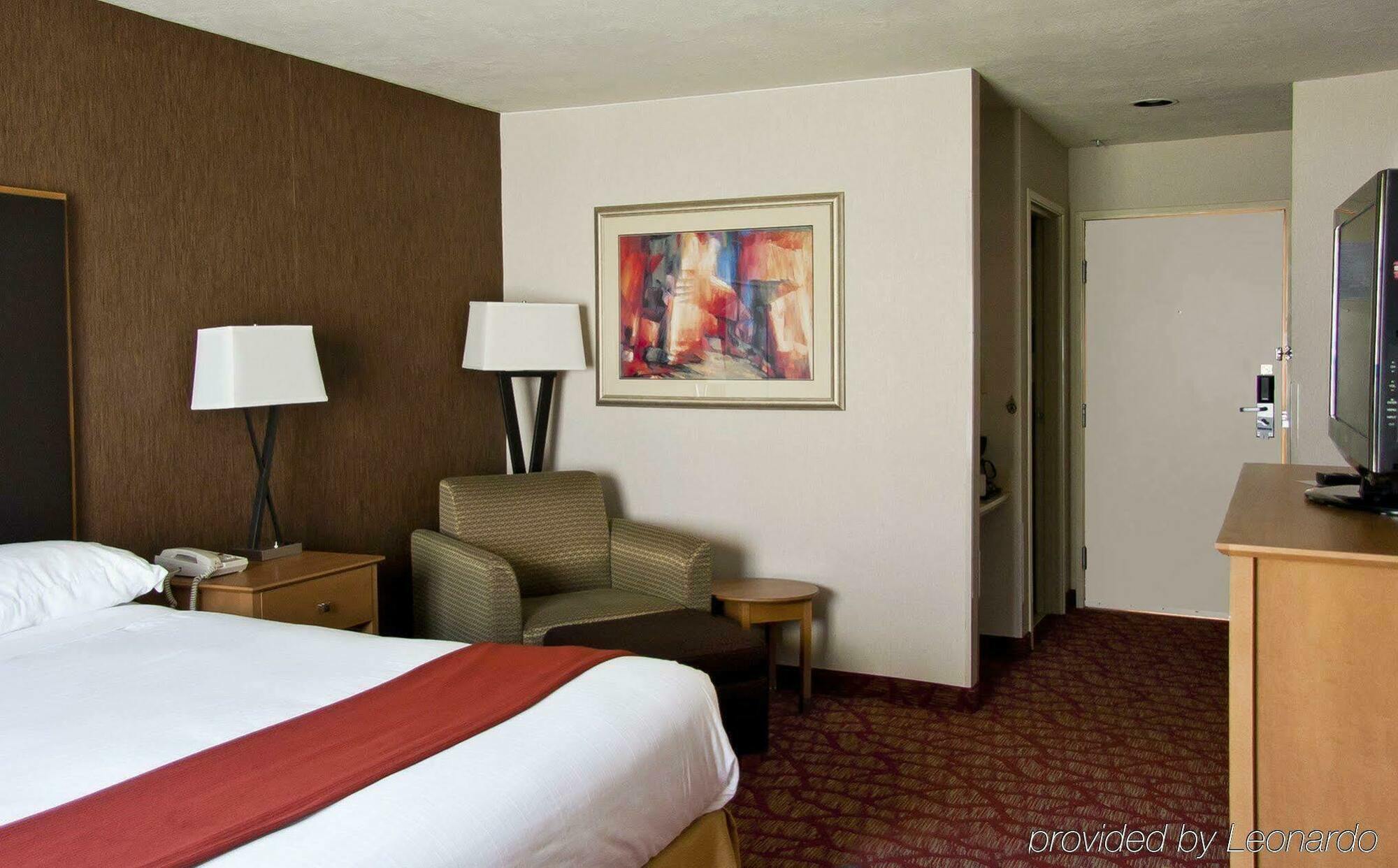 Express By Ihg 2*